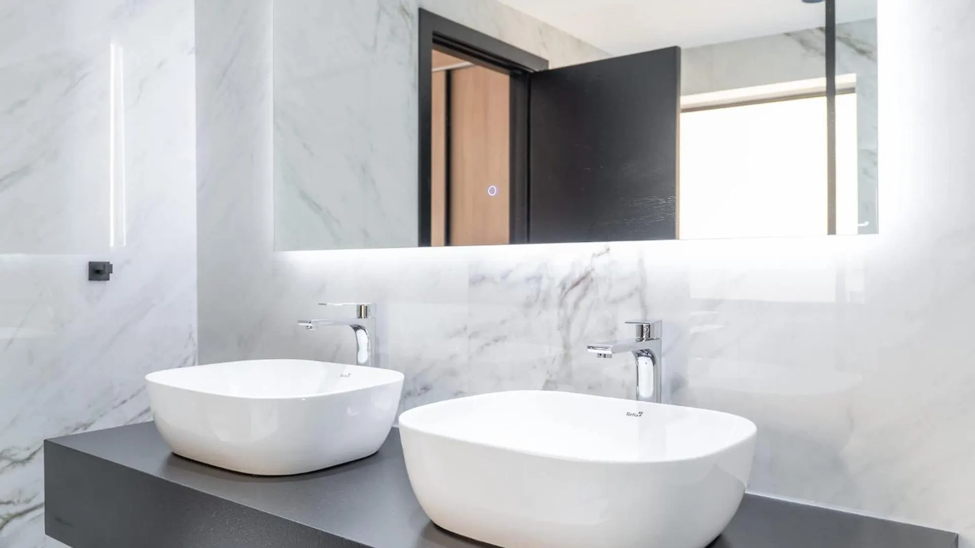 Bahar 2'S Stylish 2 Bedroom That Sleeps 4 Dubai United Arab Emirates