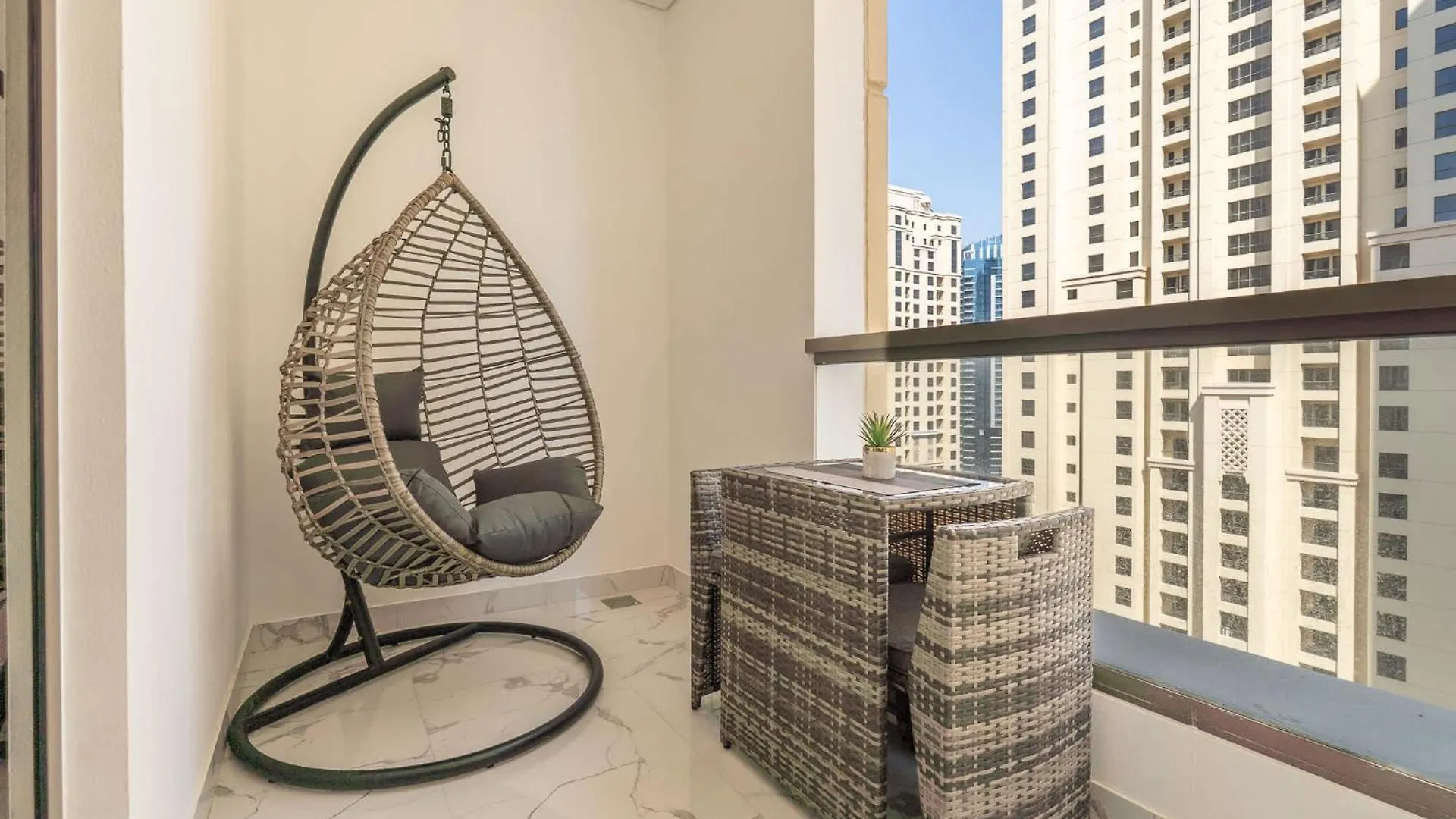 Bahar 2'S Stylish 2 Bedroom That Sleeps 4 Dubai